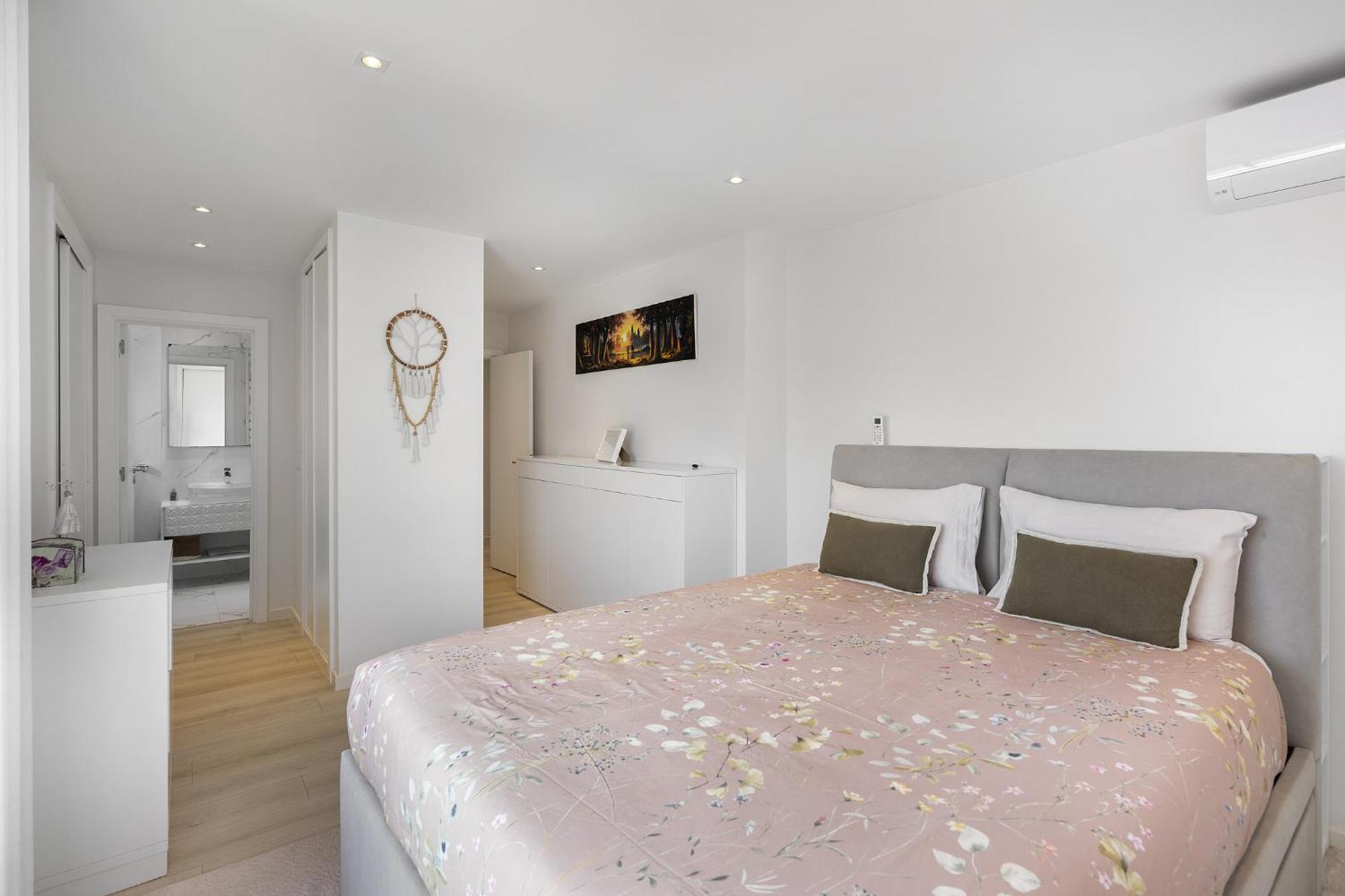 Whome Family Condo - Urban Retreat With Parking, Ac, Elevator In Great Location Lisbon Exterior photo