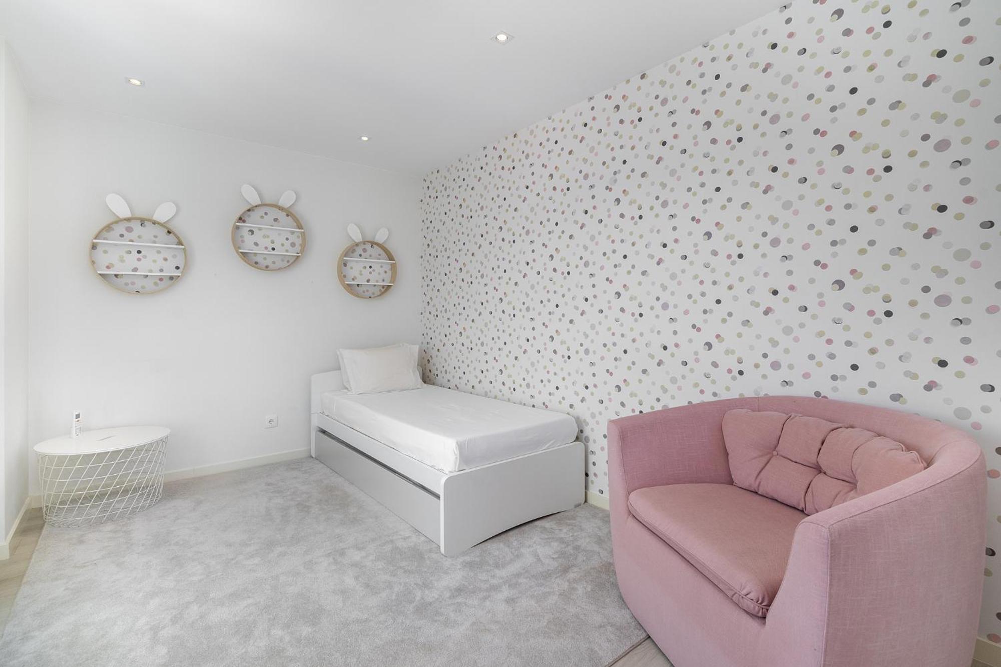 Whome Family Condo - Urban Retreat With Parking, Ac, Elevator In Great Location Lisbon Exterior photo